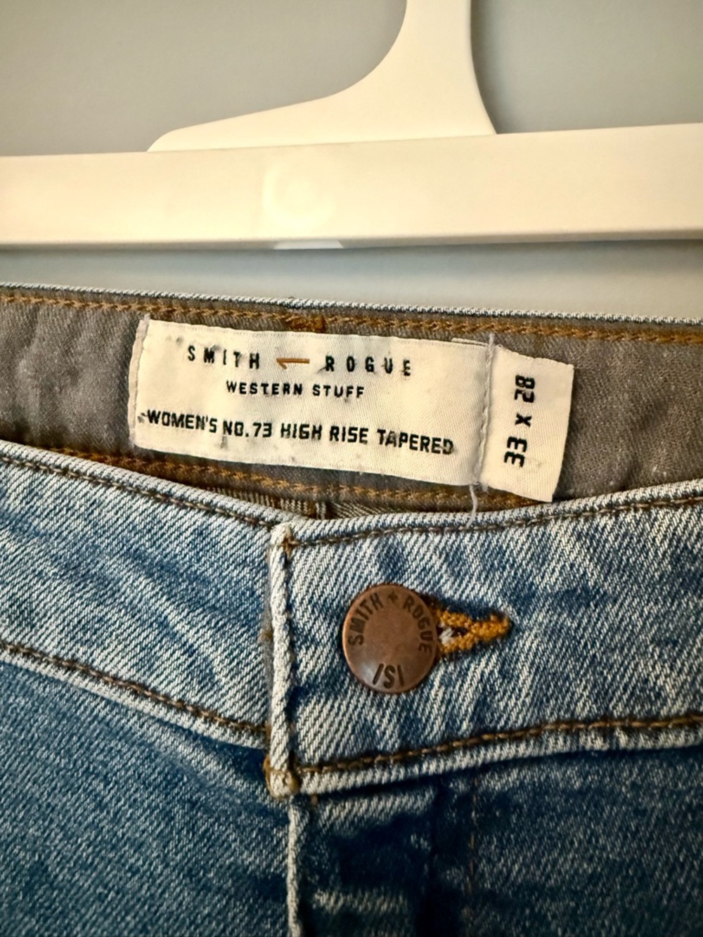 Smith + Rogue Women’s No. 73 High Rise Tapered Denim Jeans Hand Me Down Wash - Picture 3 of 8